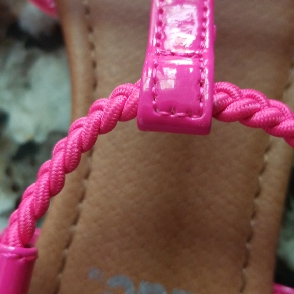 Zoē & Zac // hot pink sandals // caged - Picture 4 of 6